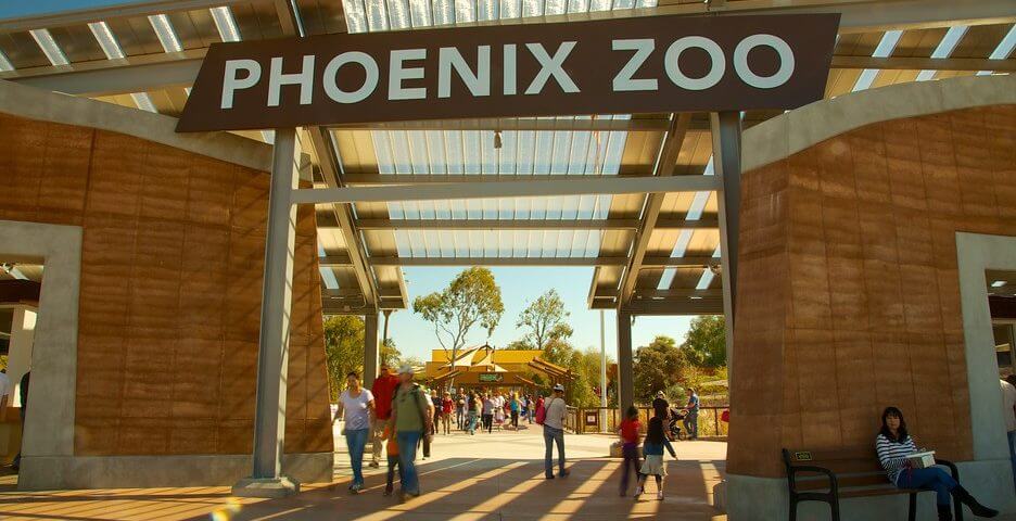 The entrance sign of the Phoenix Zoo.