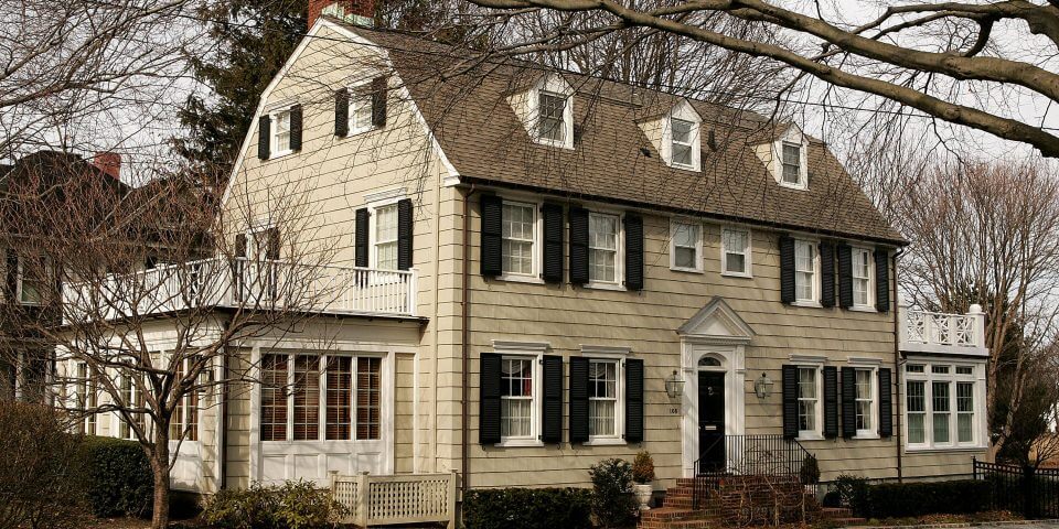 Exterior of the Amityville House. One of the most haunted places in New York.
flickr.com/photos/94911732@N07
