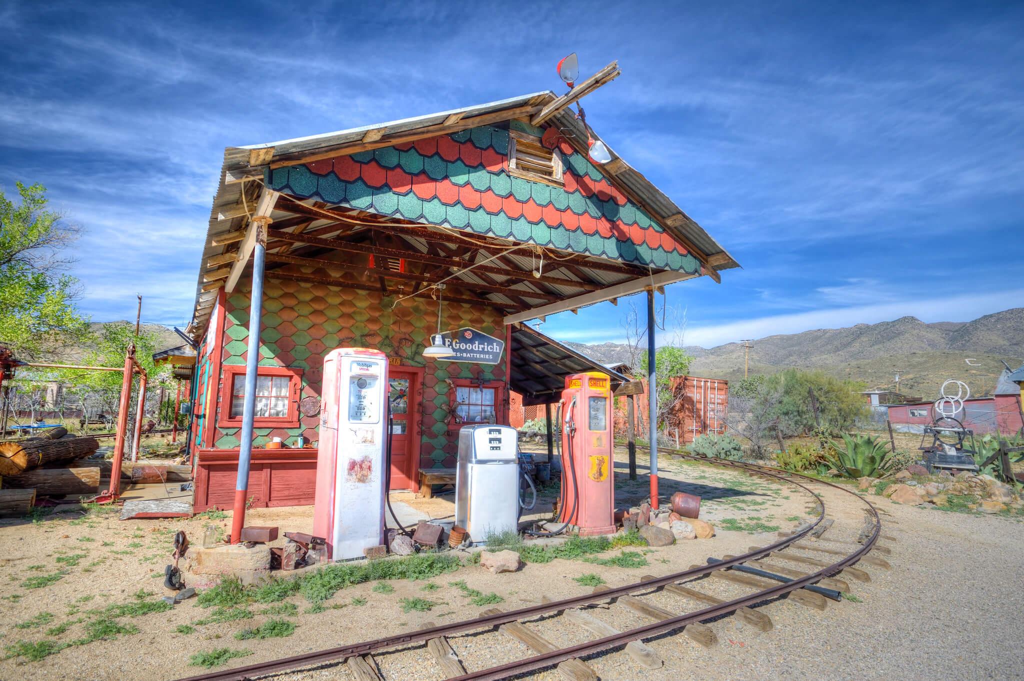Colorful gas station in Chloride, AZ.
Flickr User ap0013