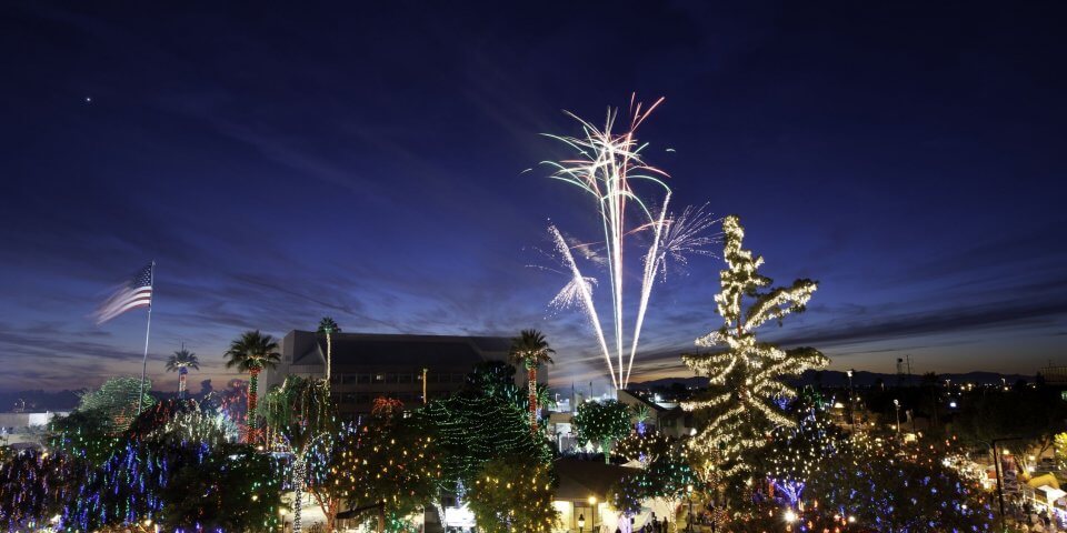 Glendale Glitters in Glendale, Arizona is a free Arizona Christmas event.