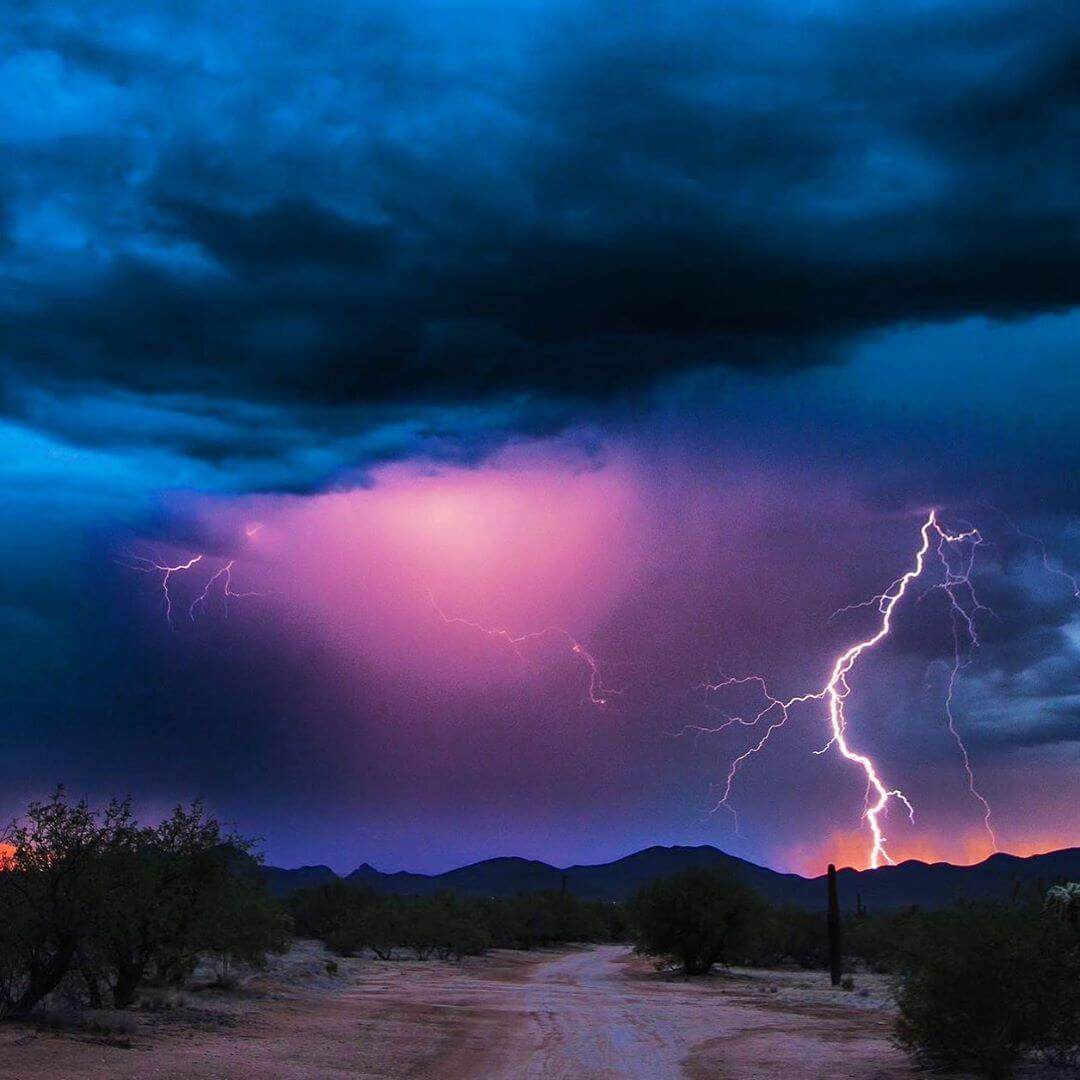 7 Hauntingly Beautiful Photos of the Arizona Monsoon You Can't Help But
