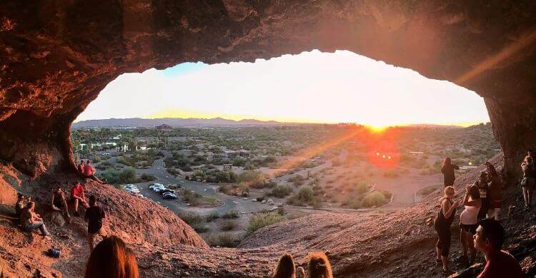 Hole-in-the-Rock papago Park 