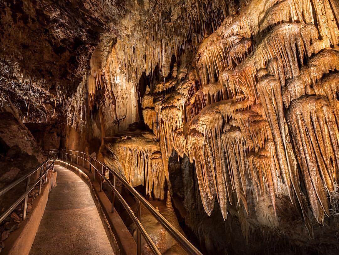 natural caverns tourist attractions