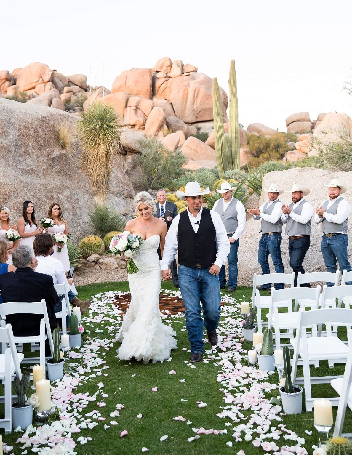 The 6 Arizona Wedding Venues With Stunning Mountain Views