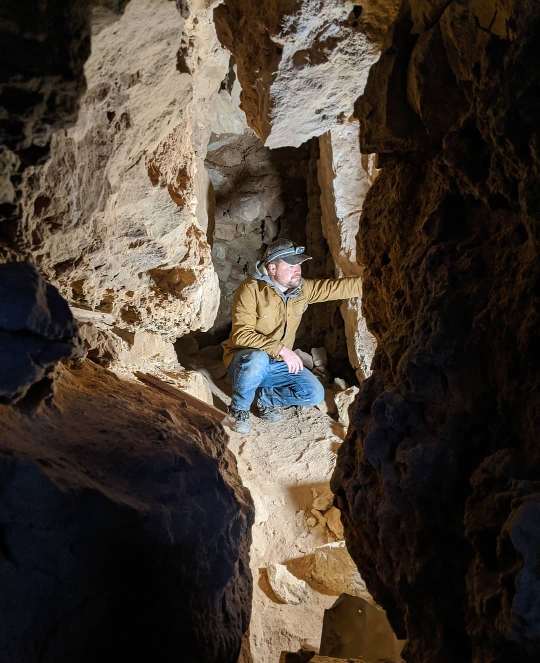 Exploring Apache Death Cave Inside