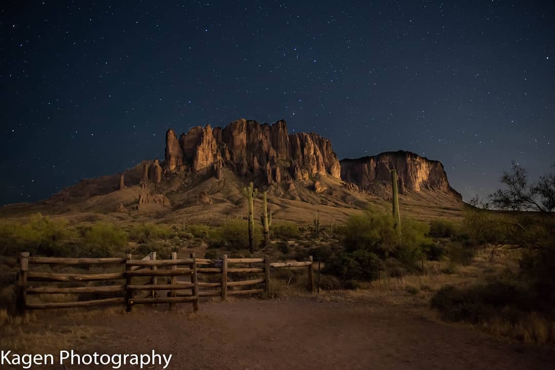 night photos of the superstition mountains az