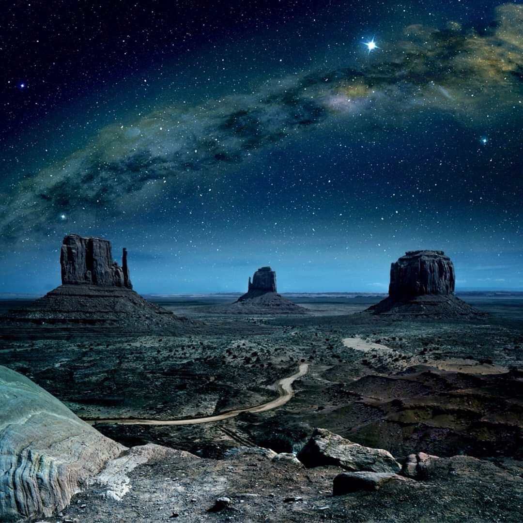 Monument Valley night