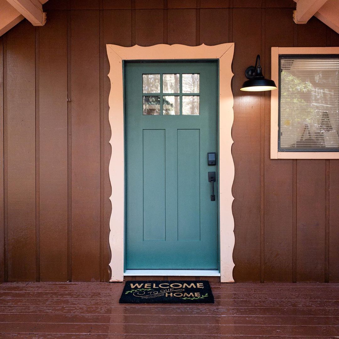 front door cabin photo